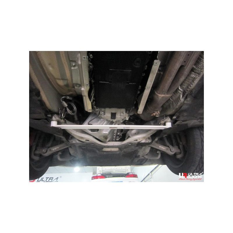 BMW 640 E63/E64 4.0 03-10 Ultra-R 2-Point Barre inférieur avant 