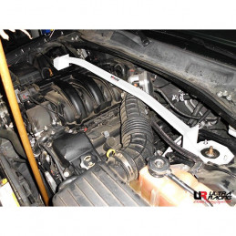 Chrysler 300C V6 05-10 UltraRacing 2P barre anti-rapprochement supérieure avant 