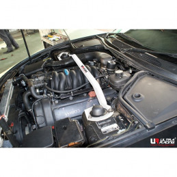 Jaguar XK8 4.0 98+ UltraRacing 2-Point barre anti-rapprochement supérieure avant 