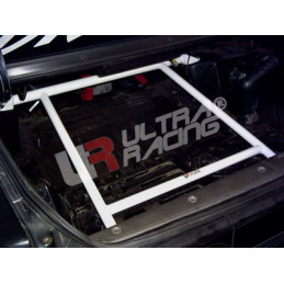 Nissan Cefiro 88-94 A31 UltraRacing 4-Point Barre de coffre arrière inférieur 