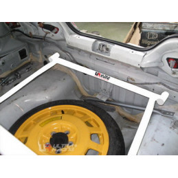 Honda Integra 01-06 DC5 UltraRacing Barre anti-rapprochement de coffre 4 points 