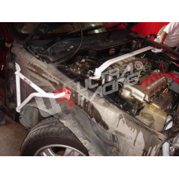 Nissan Sunny 91-94 B13 Ultra Racing 3-Points renfort d'ailes 
