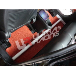 Honda Civic 01-05 2/4D Ultra Racing 2-Points Renfort de caisse intérieur 