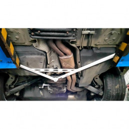 BMW 3-Series E46 M3 3.2 01-06 Ultra Racing 3P Support inférieur arrière 