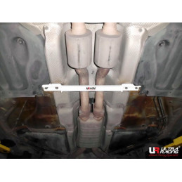 Mercedes E-Class 03-06 W211 Ultra Racing 2-Points Barre centrale inférieure 